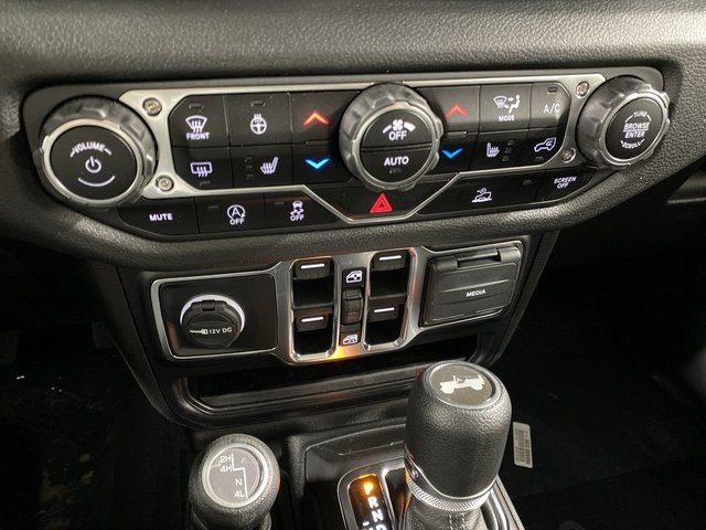 2024 Jeep Wrangler Sport S photo 19