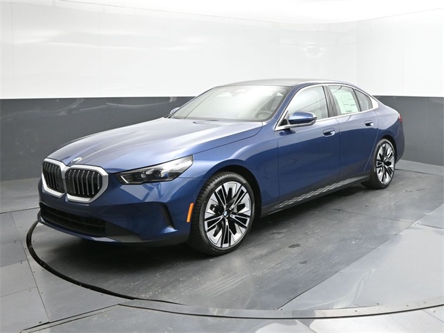 2025 BMW 5 Series 530i's photo