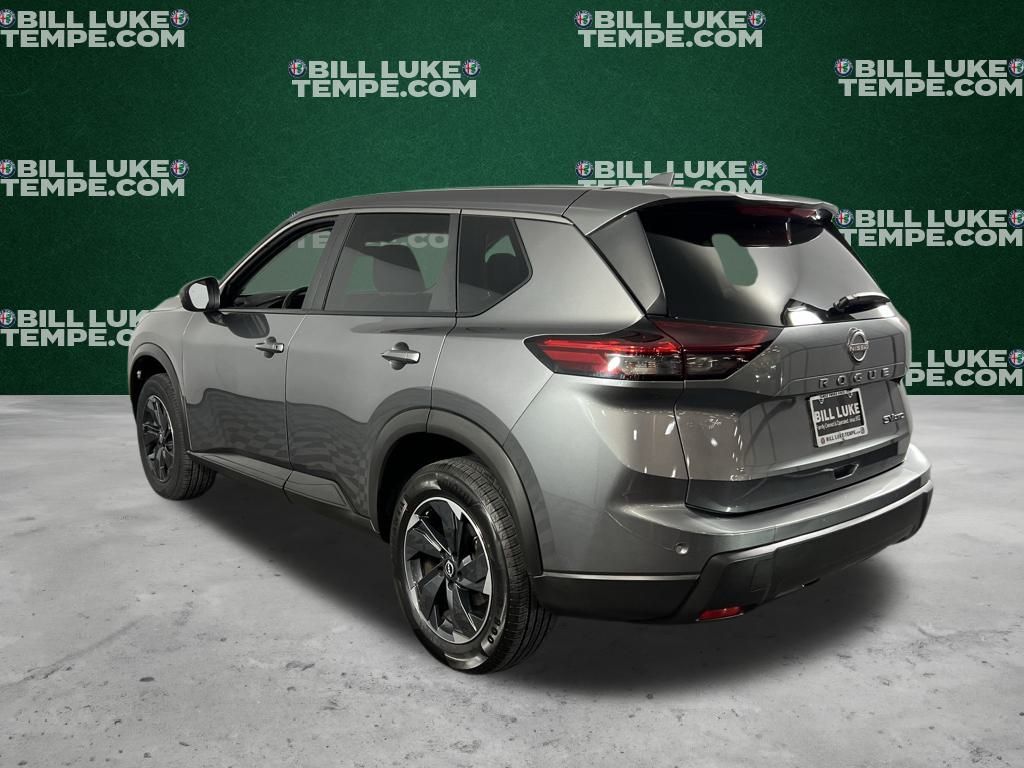 2024 Nissan Rogue SV photo 2