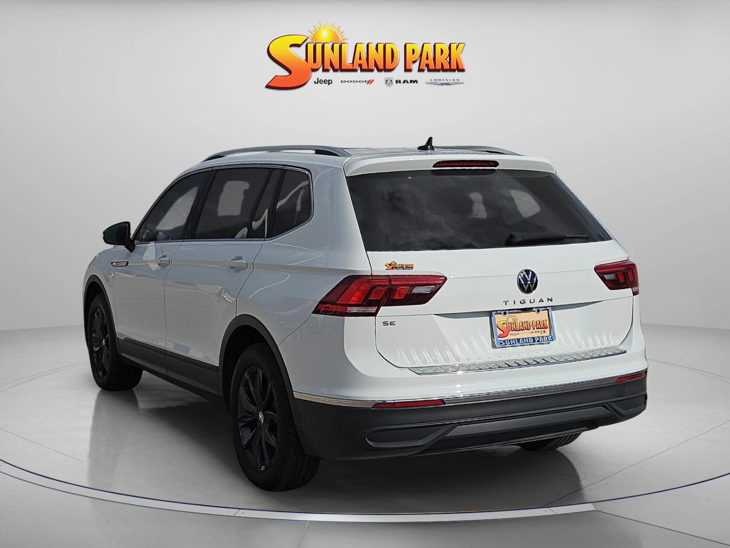 2024 Volkswagen Tiguan SE Wolfsburg Edition photo 3