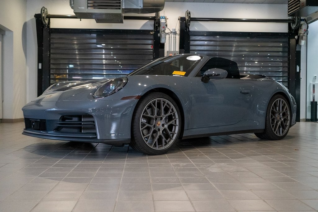 2025 Porsche 911 photo 3