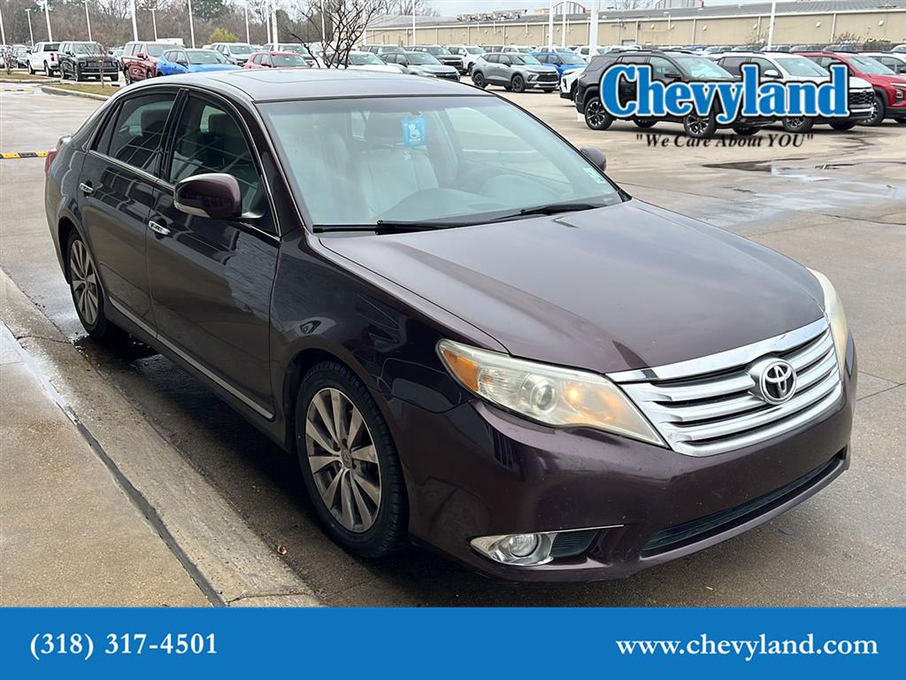 2011 Toyota Avalon Base's photo