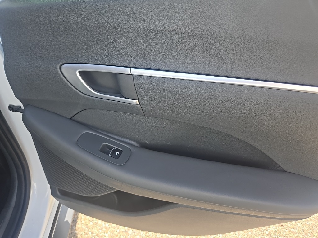 2020 Hyundai Sonata SE photo 21