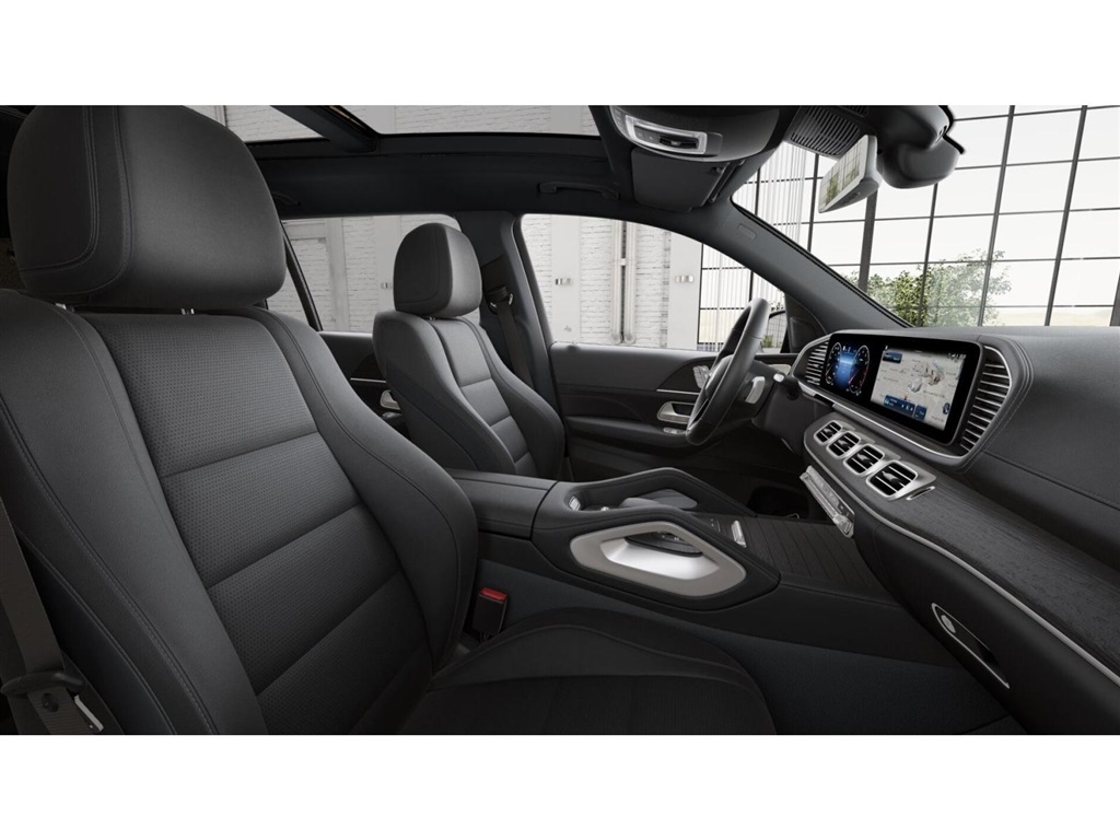 2025 Mercedes Benz GLS 450 4MATIC photo 4