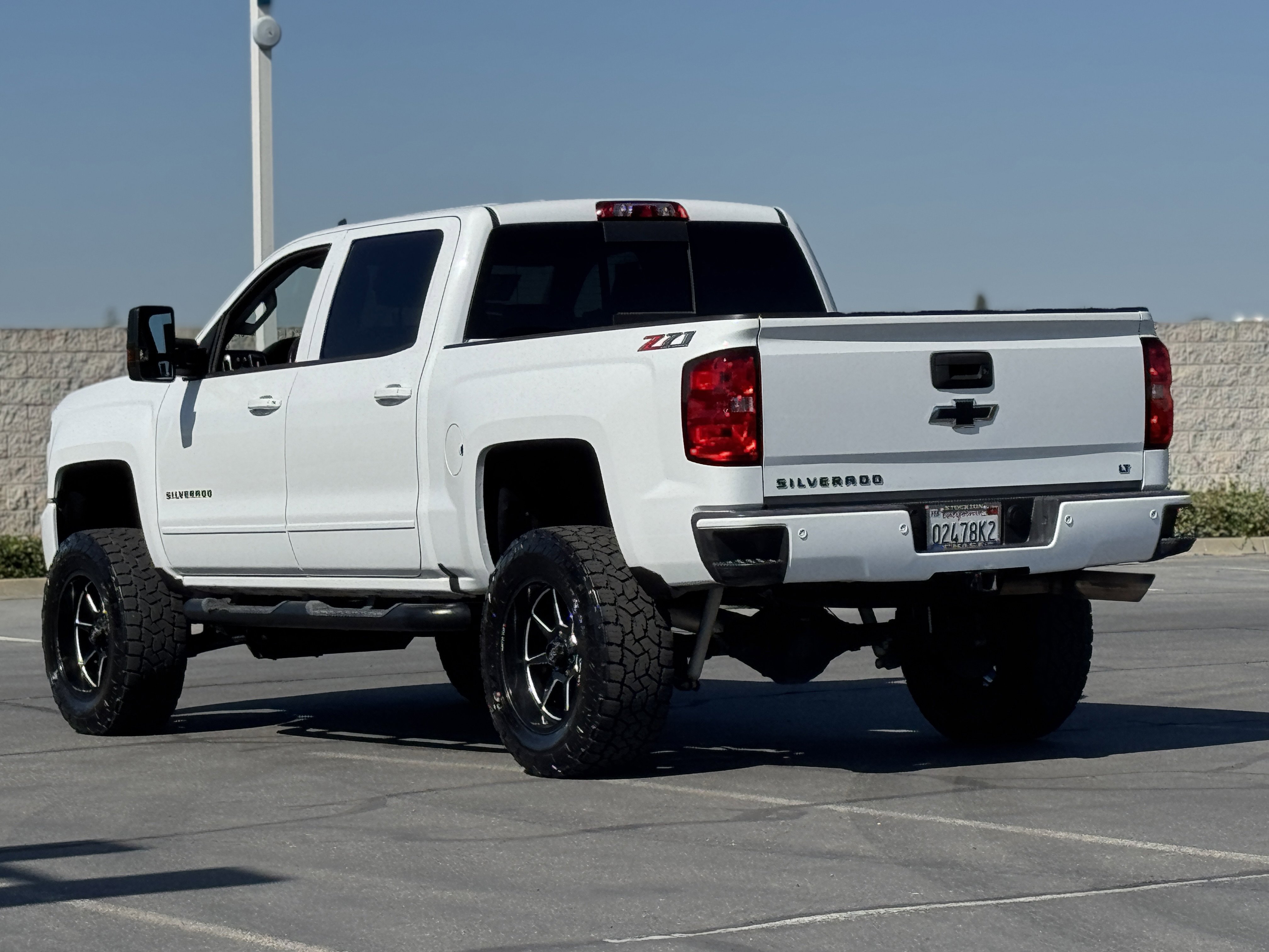 2018 Chevrolet Silverado 1500 LT photo 4