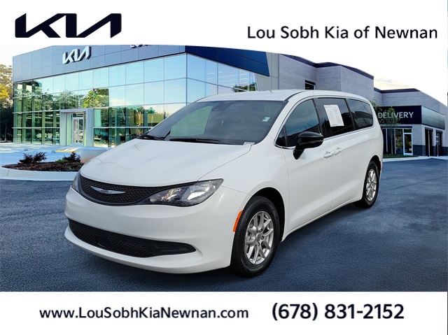 2025 Chrysler Voyager LX