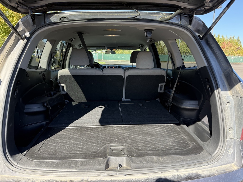 2016 Honda Pilot LX photo 14