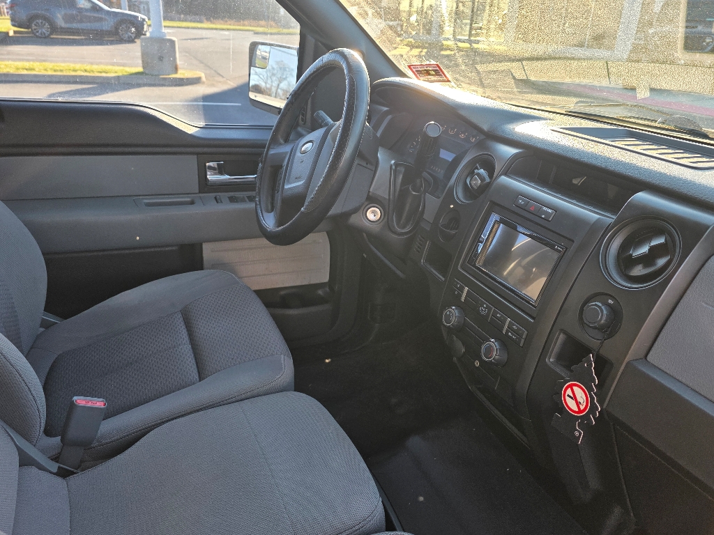 2013 Ford F-150 STX photo 2