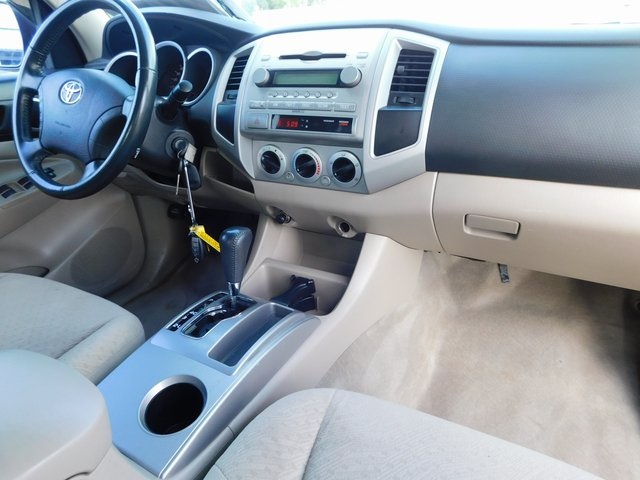 2007 Toyota Tacoma PreRunner photo 18