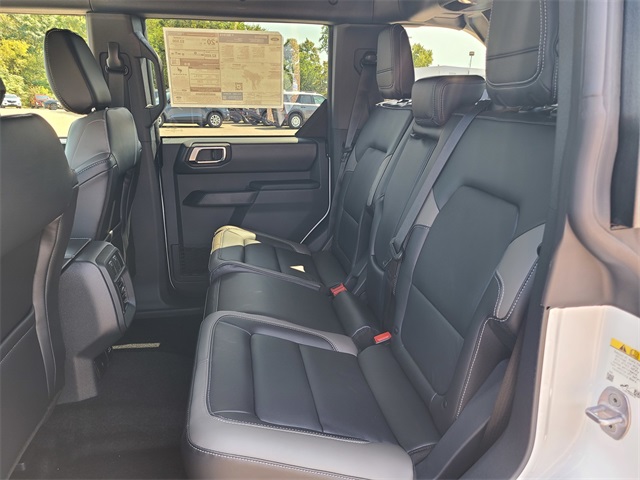 2025 Ford Bronco Outer Banks photo 14