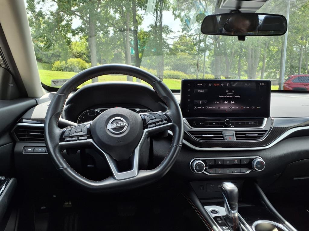 2024 Nissan Altima 2.5 SR photo 14