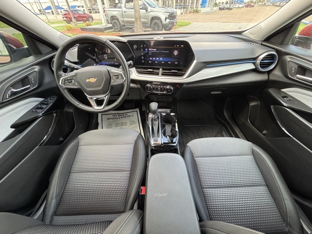 2024 Chevrolet Trax LT photo 13