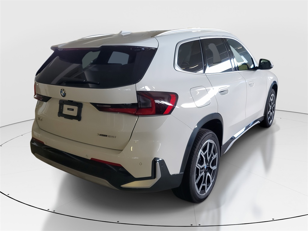 2026 Bmw X1 XDrive28i photo 3