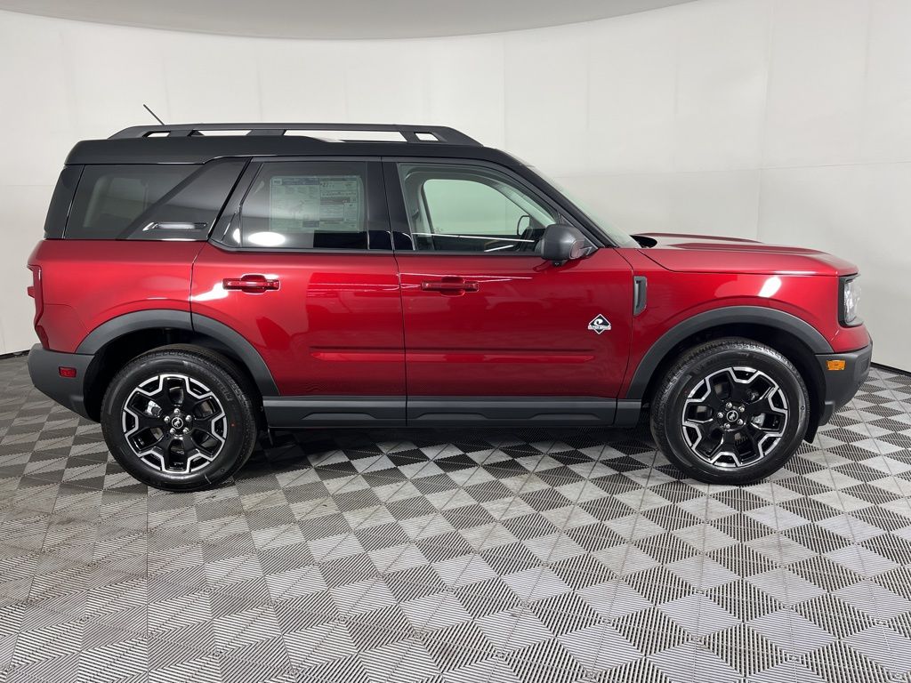 2025 Ford Bronco Sport Outer Banks photo 4