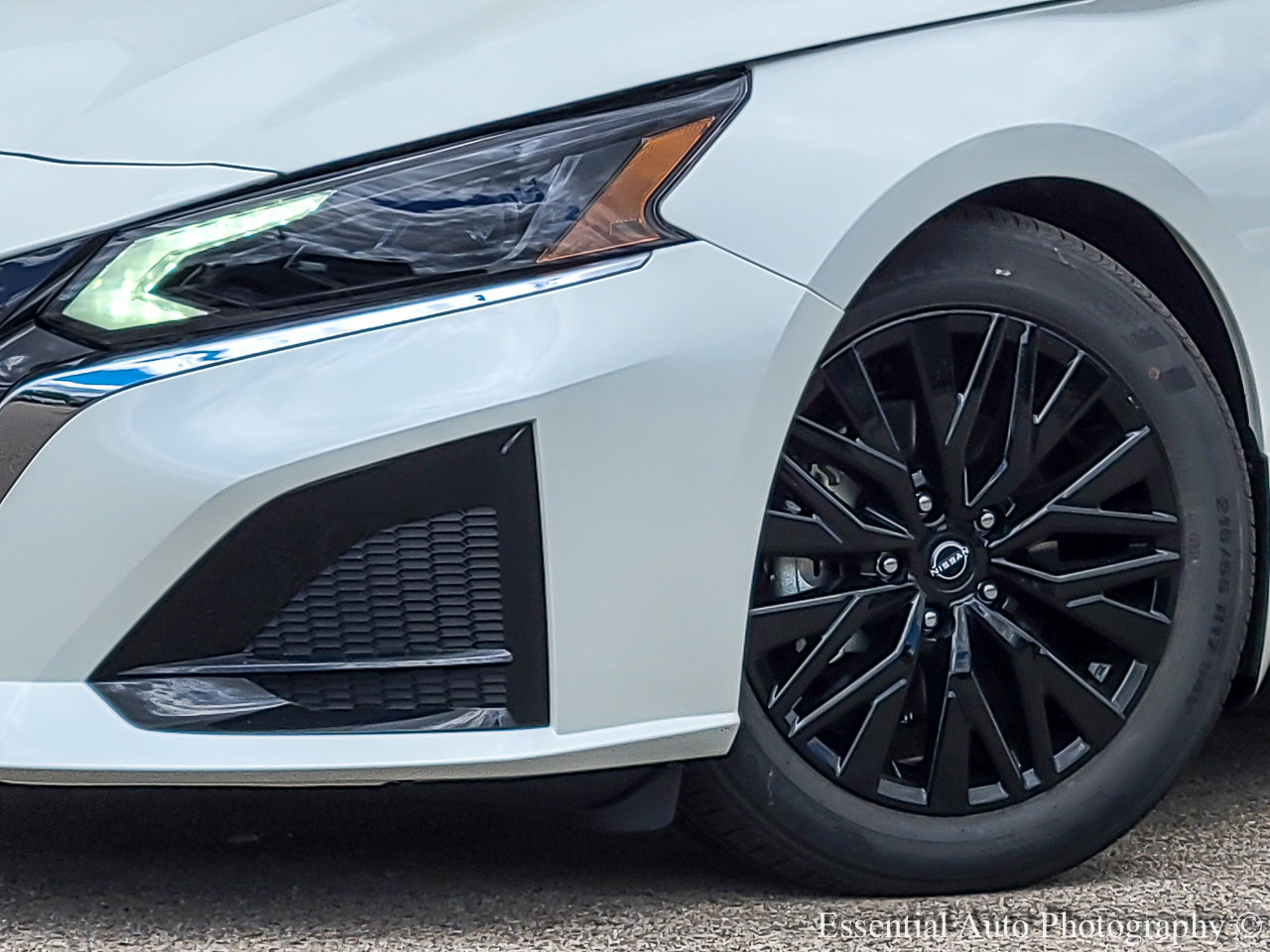 2025 Nissan Altima SV photo 3