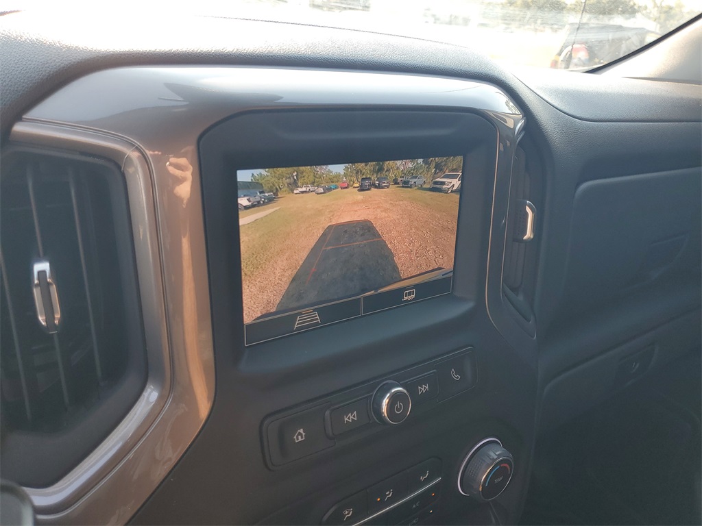 2022 Chevrolet Silverado 1500 Custom photo 18