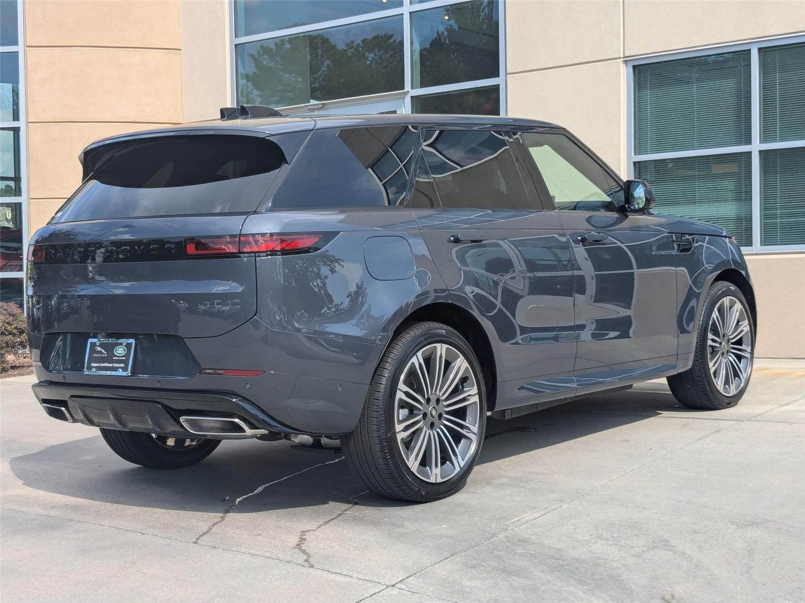 2025 Land Rover Range Rover Sport P460e Dynamic SE photo 5