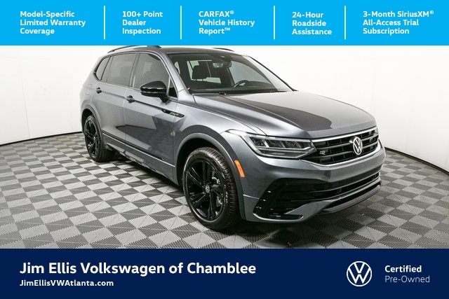 2024 Volkswagen Tiguan SE R-LINE BLACK's photo