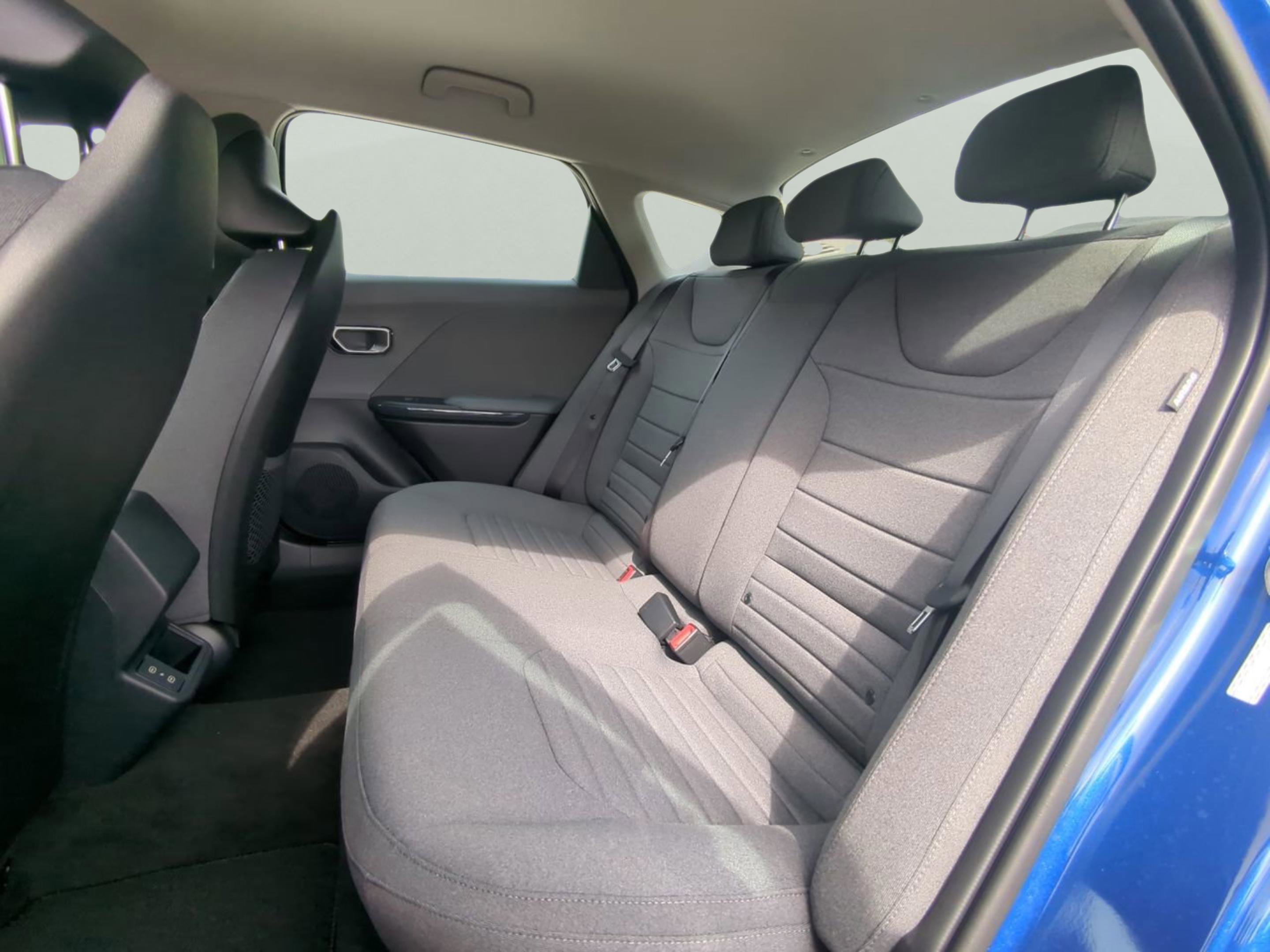 2025 Kia K4 EX photo 12