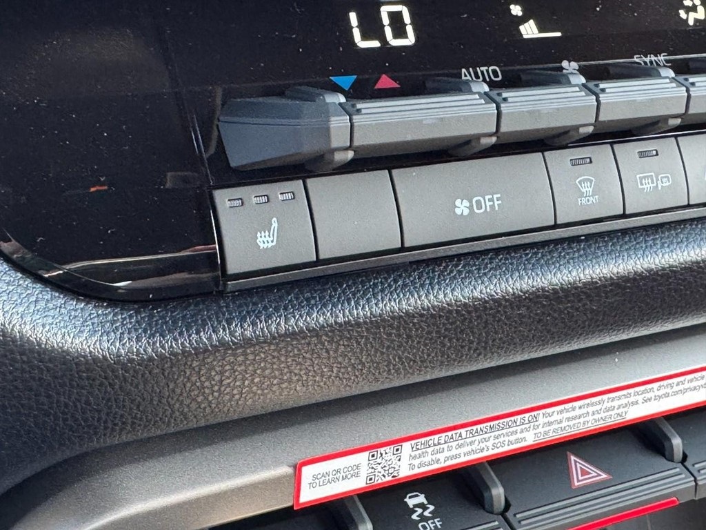 2025 Toyota Tundra SR5 CrewMax photo 12