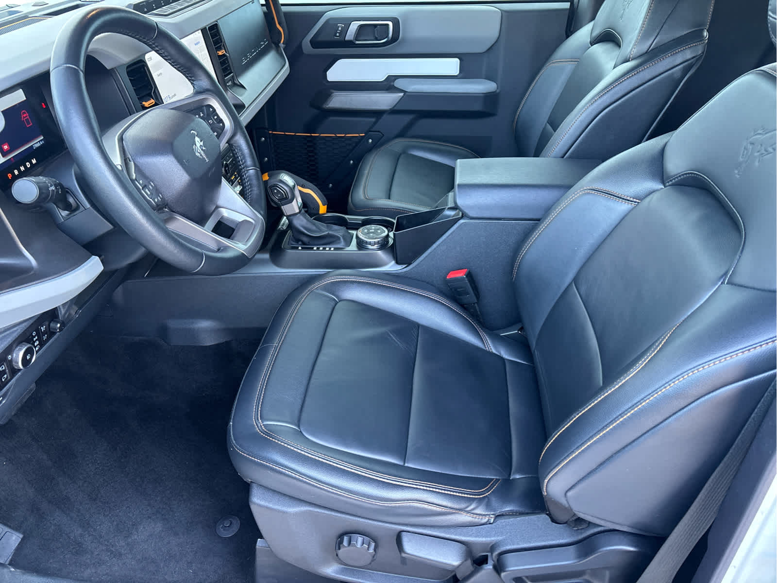 2023 Ford Bronco Base photo 9