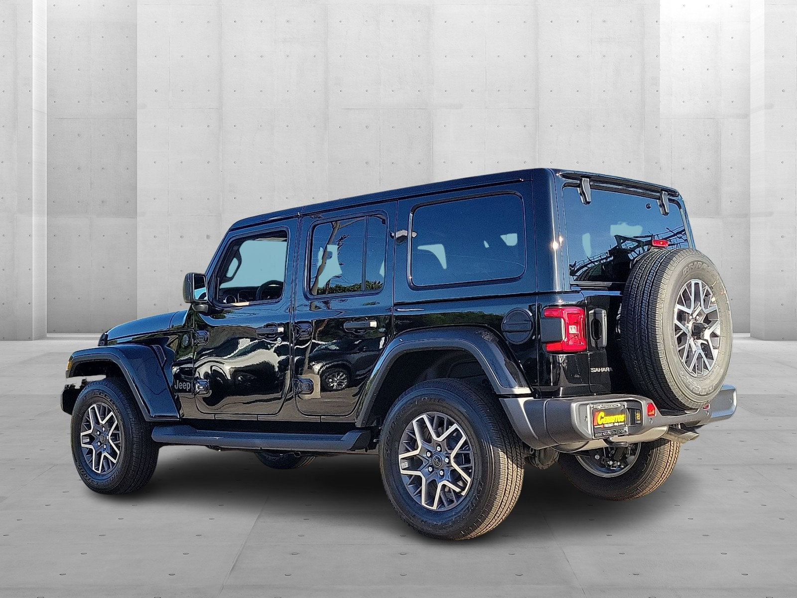 2025 Jeep Wrangler Sahara photo 2