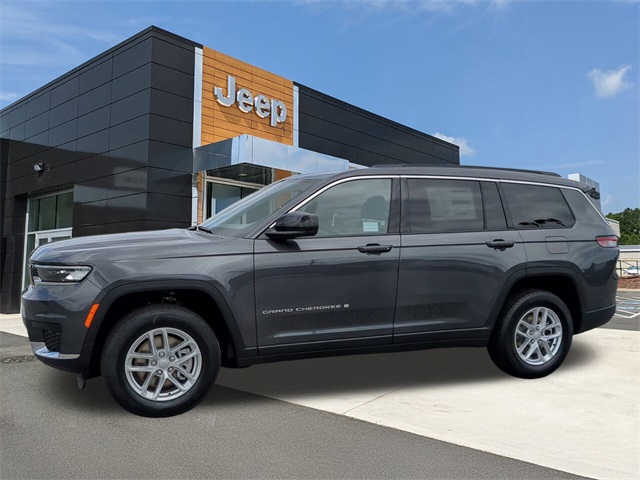 2025 Jeep Grand Cherokee Laredo X photo 4