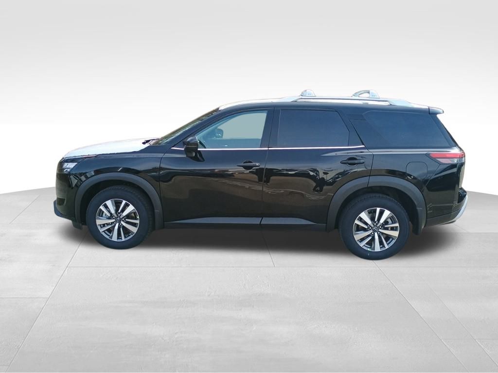 2025 Nissan Pathfinder SL photo 3