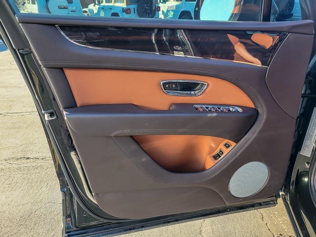 2021 BENTLEY BENTAYGA - Image 18