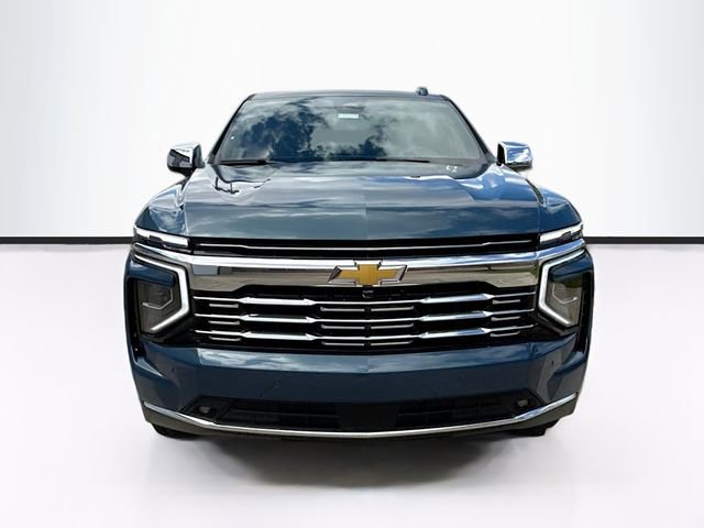 2025 Chevrolet Suburban Premier photo 3