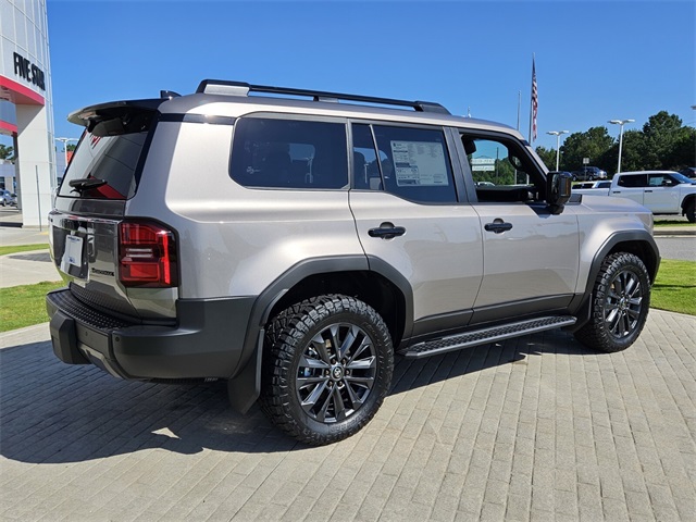 2025 Toyota Land Cruiser Base photo 12