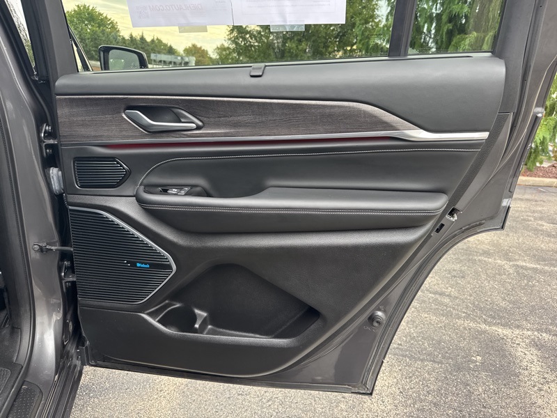 2021 Jeep Grand Cherokee Overland Sport photo 46