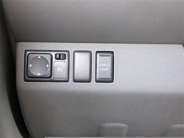 2014 Nissan Frontier Desert Runner photo 20