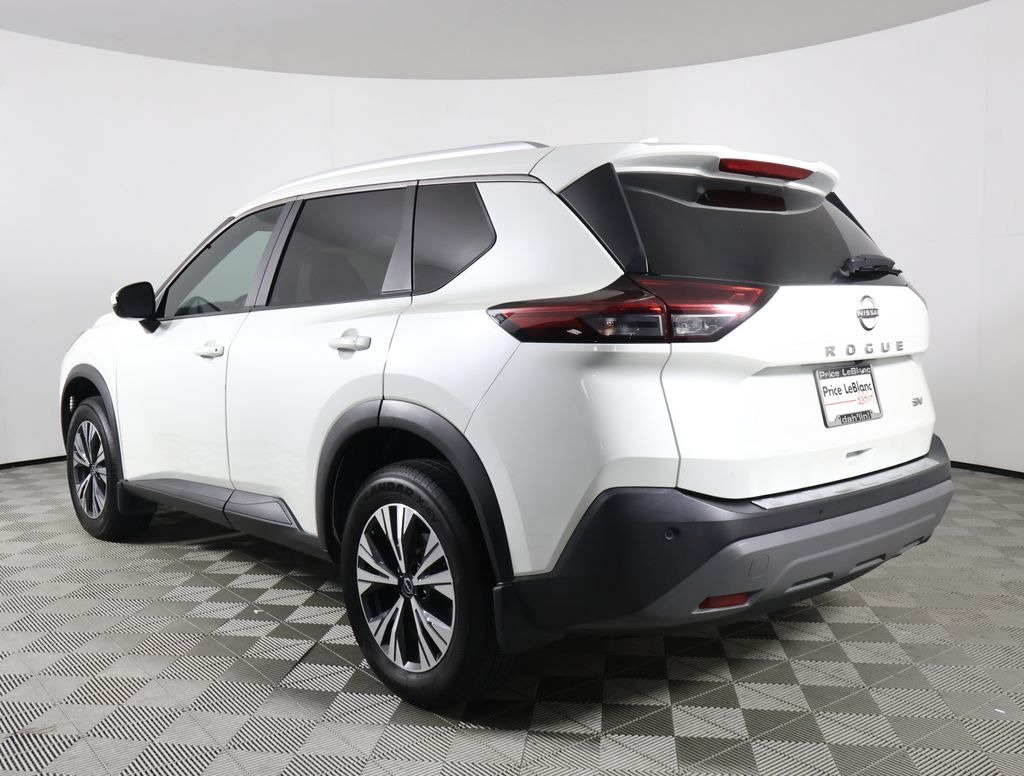 2023 Nissan Rogue SV photo 4