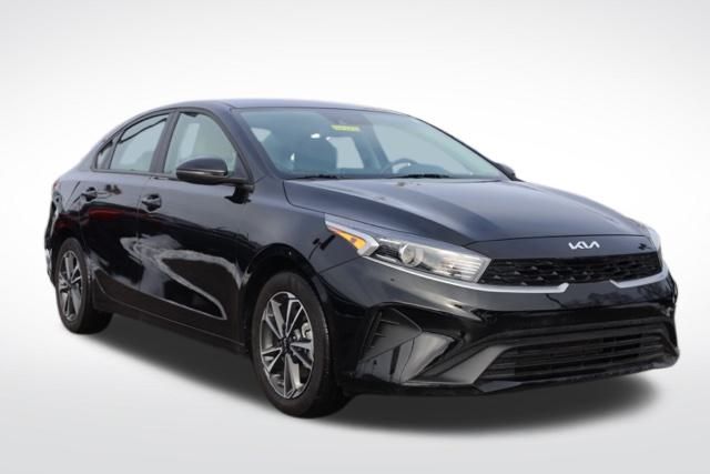 2023 Kia Forte LXS's photo