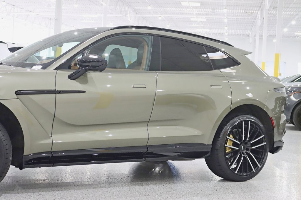 2023 Aston Martin DBX DBX707 photo 3