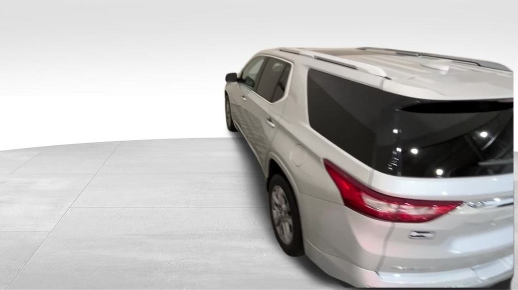 2021 Chevrolet Traverse Premier photo 8