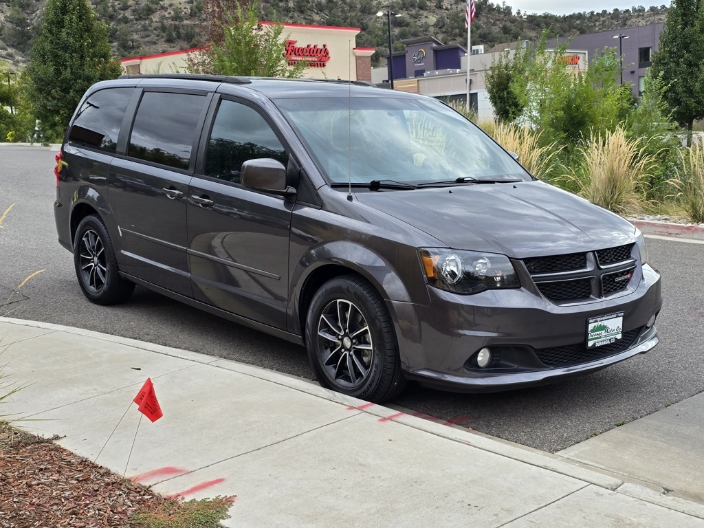 2017 Dodge Grand Caravan GT photo 5