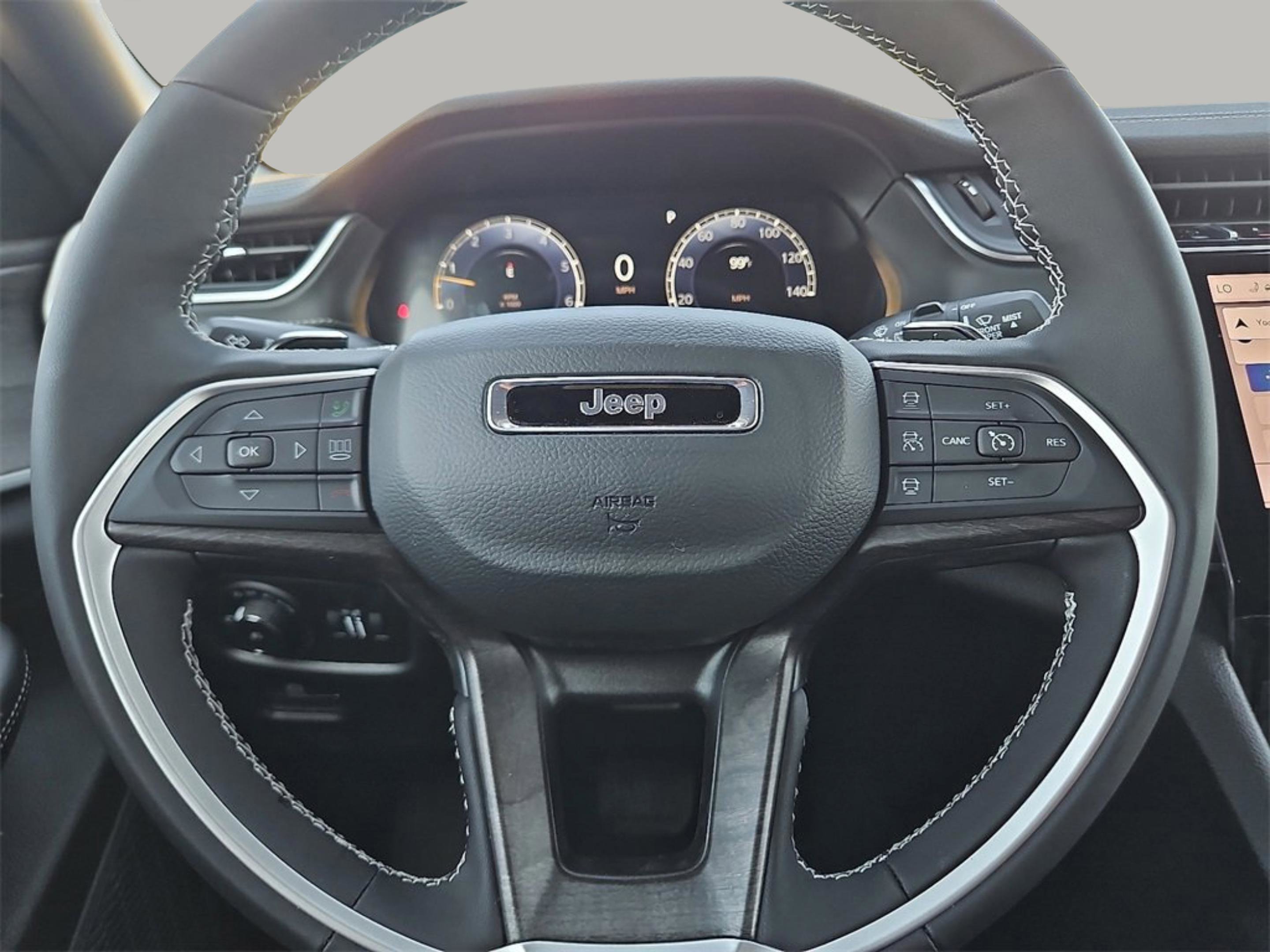 2025 Jeep Grand Cherokee Limited photo 13