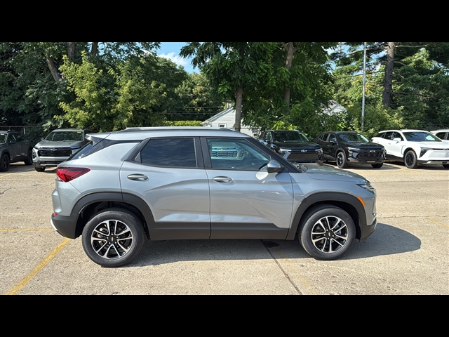 2026 Chevrolet Trailblazer LT photo 4