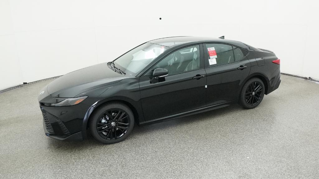 2025 Toyota Camry SE photo 4