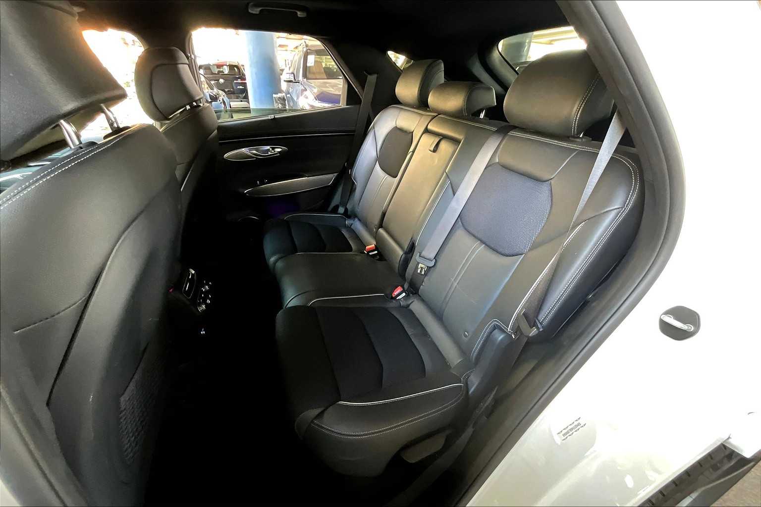 2023 Genesis GV70 Select Advanced 2.5T Sport Prestige photo 18