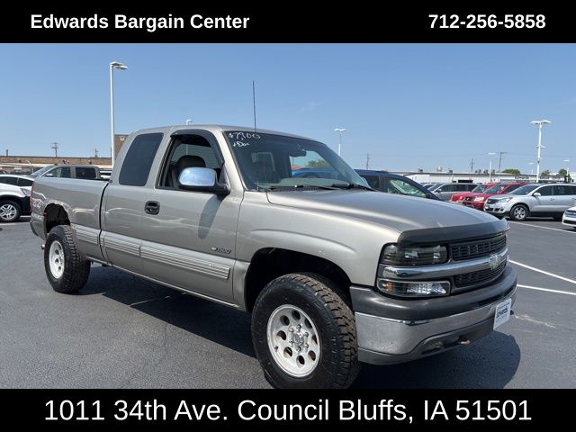 Used 1999 Chevrolet Silverado LT with VIN 1GCEK19TXXE202392 for sale in Council Bluffs, IA