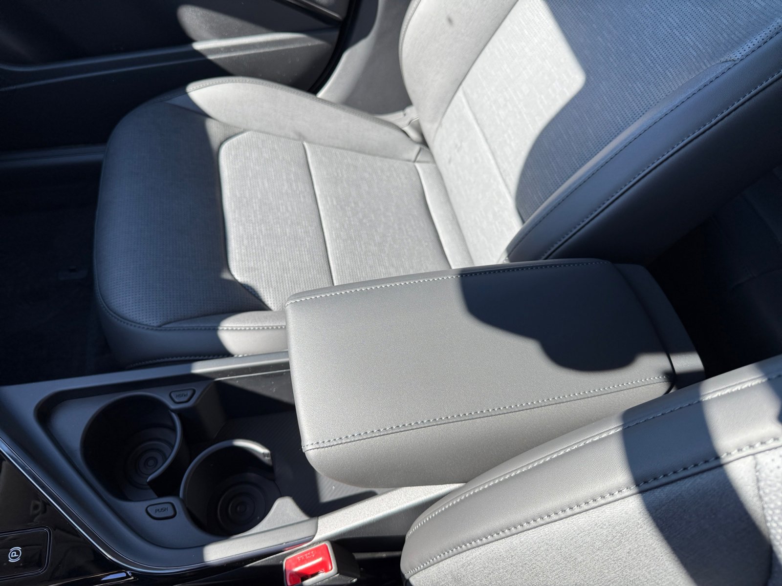 2025 Kia Niro Plug-In Hybrid SX Touring photo 14
