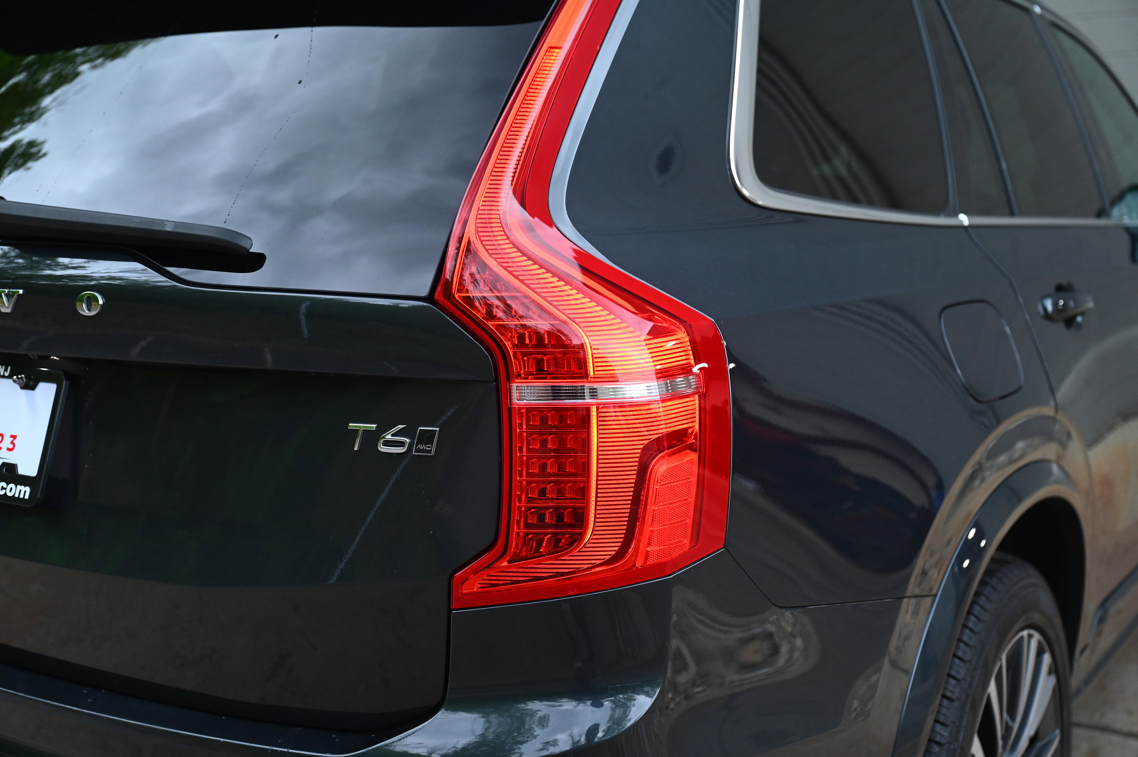 2022 Volvo XC90 T6 Momentum photo 40