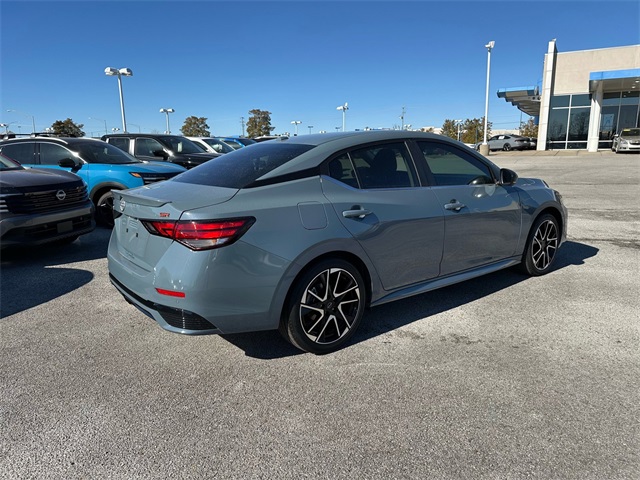 2025 Nissan Sentra SR photo 4