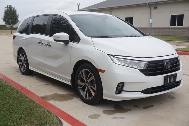 2023 Honda Odyssey Touring's photo