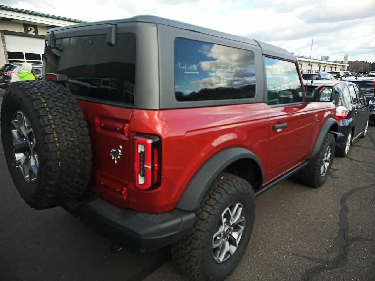 2024 Ford Bronco Badlands photo 3