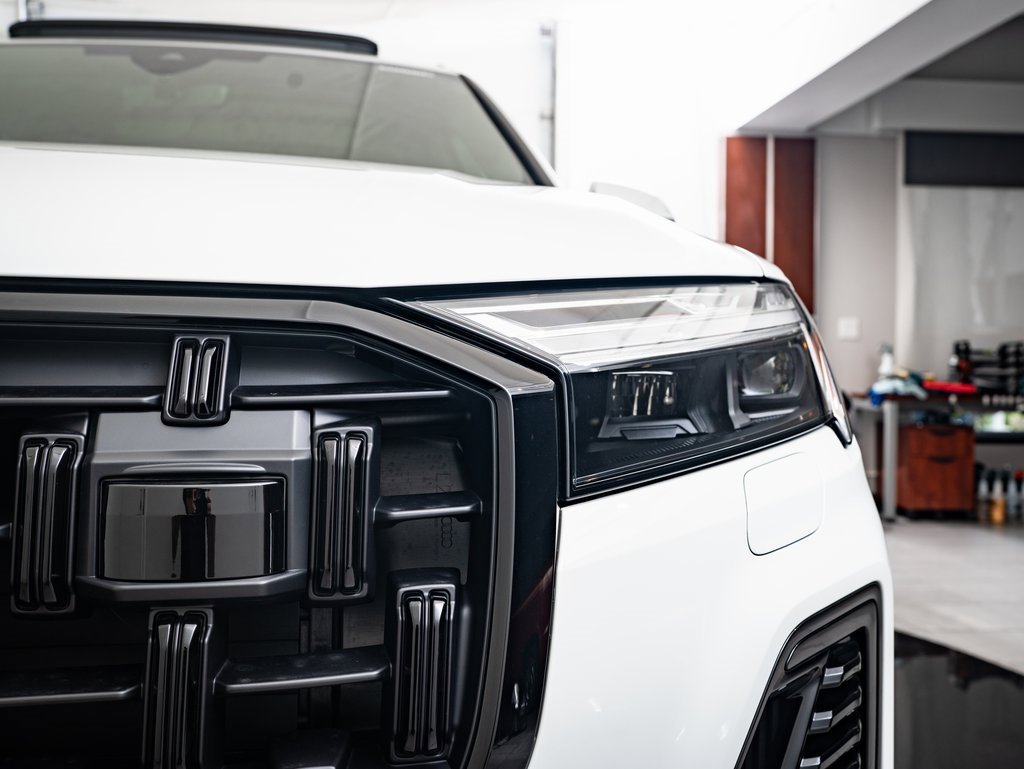 2025 Audi Q7 55 Premium Plus photo 14