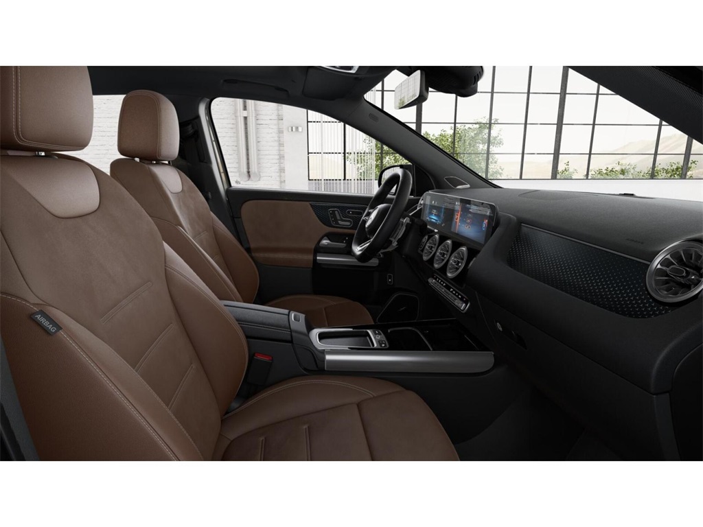 2025 Mercedes Benz GLA 35 AMG 4MATIC photo 4